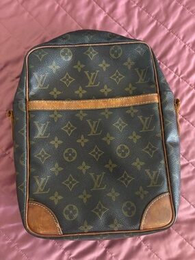 Auth Louis Vuitton Danube GM bag No strap